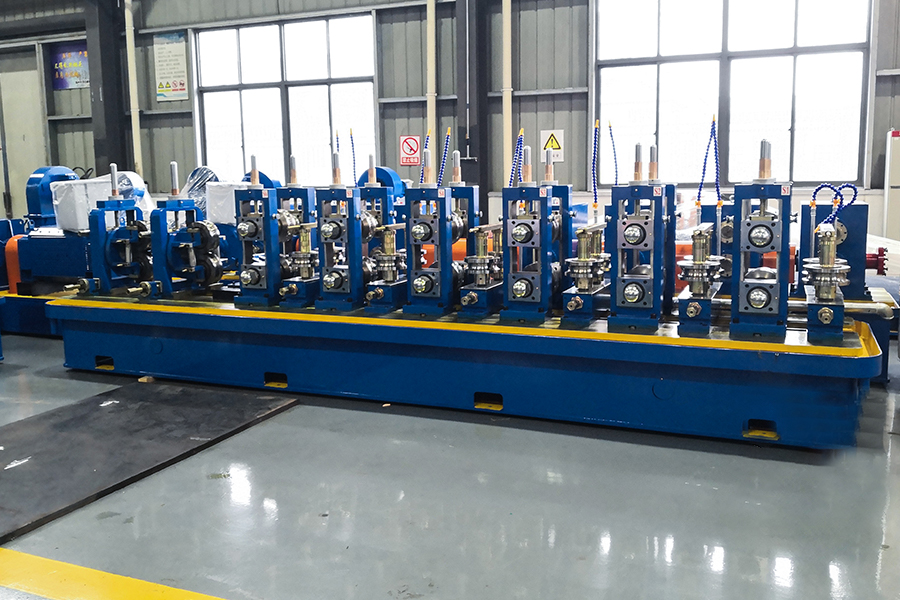 Macchina per la produzione di tubi HG127