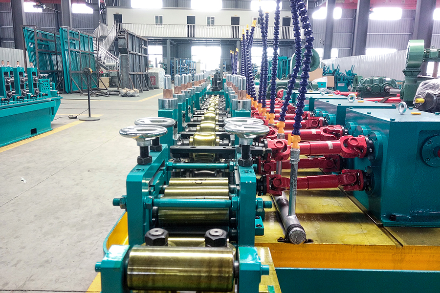 Linea di laminatoi per tubi HF ad alta precisione HG25